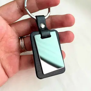 Porte-Clés Personnalisé en Cuir Noir et Métal Gravé vue 2